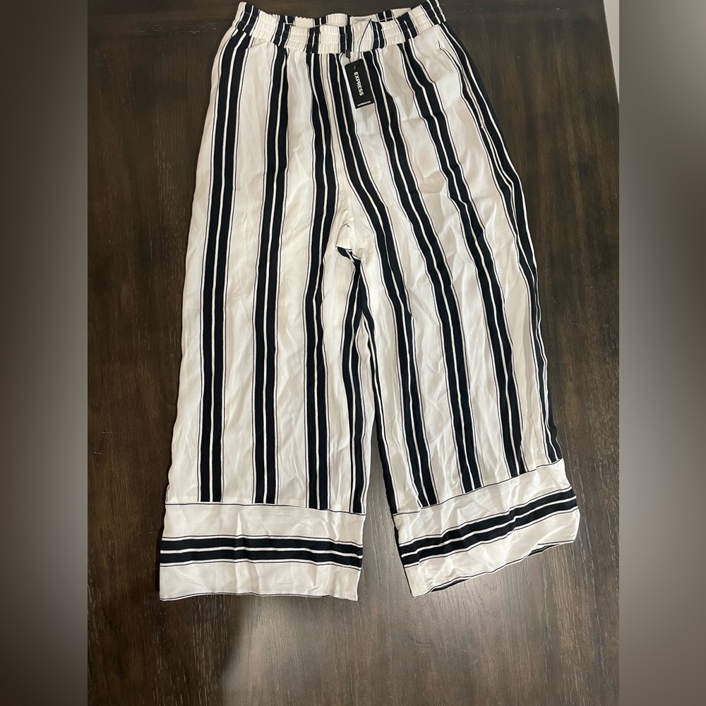 Express Wide Leg Cropped Pants